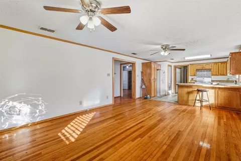 Living - 257 Harrison Rd, Ruston, LA 71270 photo 4 of 5