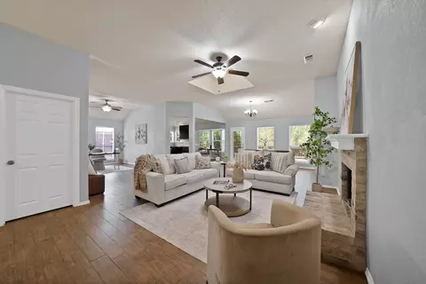 3709 Scott Dr, Rowlett, TX 75088