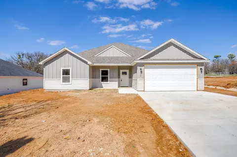 130 Abbott Ave, Covington, TX 76636