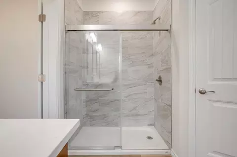 Bath - 130 Abbott Ave, Covington, TX 76636 photo 5 of 6