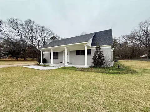 6676 Kinloch St, Winnsboro, LA 71295