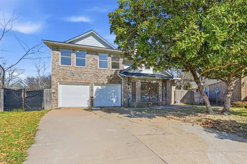 6301 Meadow Glen Dr, Arlington, TX 76018