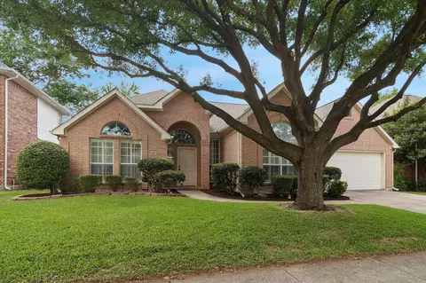 8402 Falconet Cir, Mckinney, TX 75070