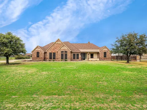 608 Singing Quail Trl, Haslet, TX 76052