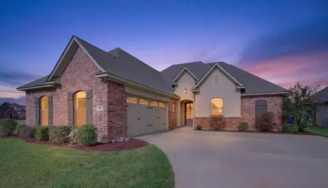 614 Glenshire Dr, Bossier City, LA 71111