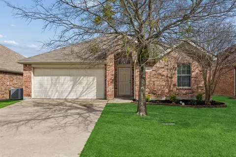 891 Austin Ln, Lavon, TX 75166
