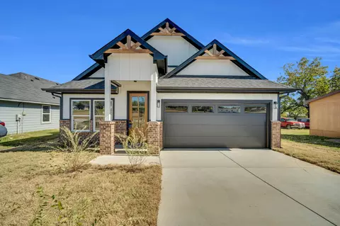 403 Santa Fe St, Alvarado, TX 76009