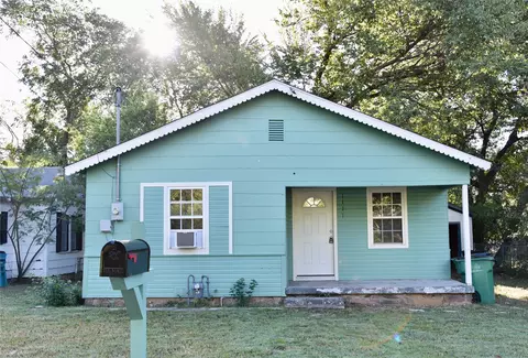 1111 Sanders St, Bowie, TX 76230