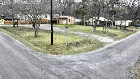 203 Preston Shores Dr, Pottsboro, TX 75076