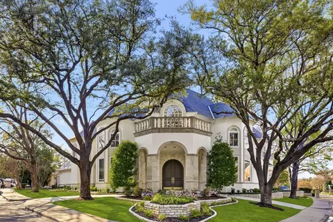 13 Downs Lake Cir, Dallas, TX 75230