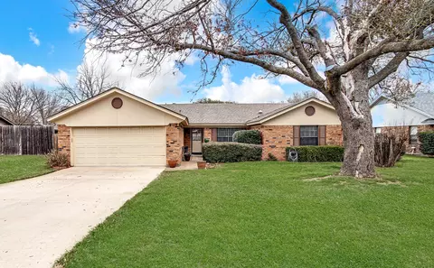 1003 Hyde Park Blvd, Cleburne, TX 76033