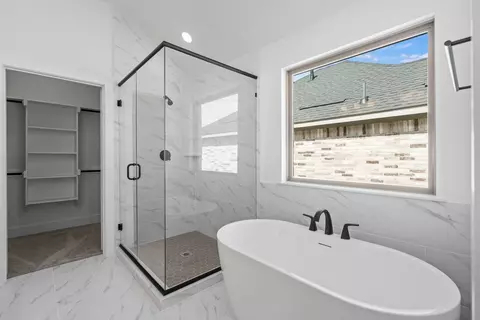 Bath - 3204 Philly St, Celina, TX 75009 photo 1 of 2