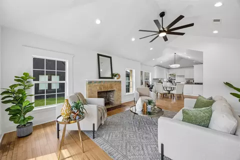 3335 Burlingdell Ave, Dallas, TX 75211