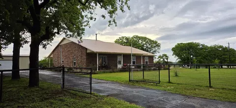 3559 Springfield Rd, Springtown, TX 76082