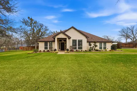 312 Lakeside Oaks Cir, Lakeside, TX 76135