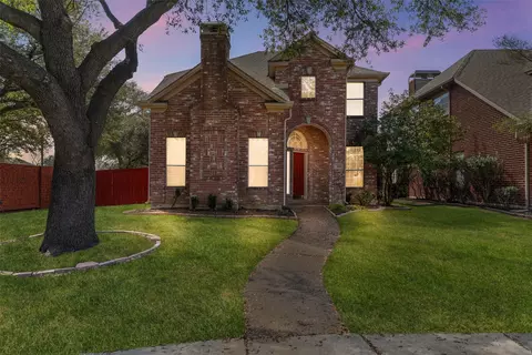 300 Cosbie Dr, Irving, TX 75063