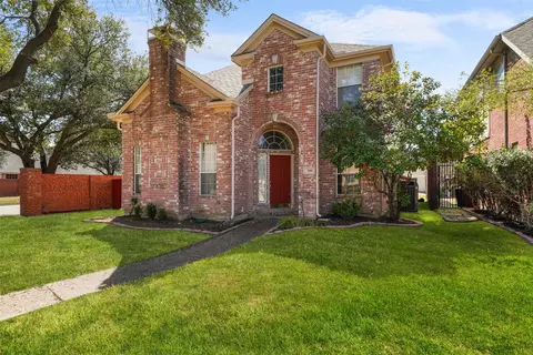 300 Cosbie Dr, Irving, TX 75063