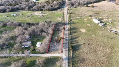 016 Ranch Rd Cir # B, Farmersville, TX 75442