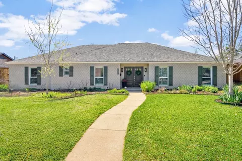 7424 Meadow Oaks Dr, Dallas, TX 75230