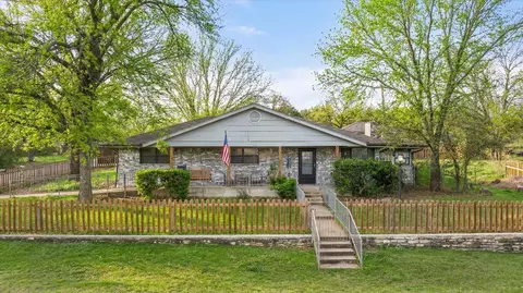 2708 Cedarhill St, Granbury, TX 76048