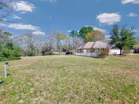 1222 Parkman Rd, Lufkin, TX 75901