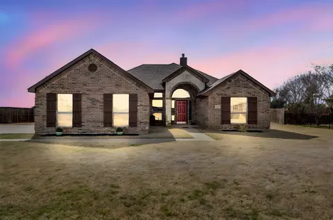 160 Berkshire Ln, Waxahachie, TX 75165