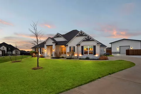 341 Hero Ct, Waxahachie, TX 75167