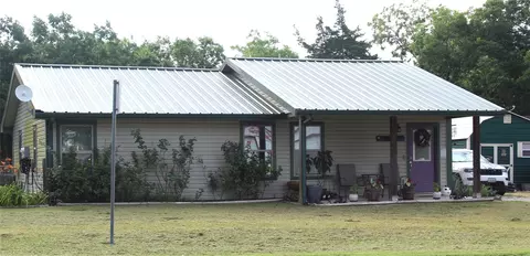 402 Cleveland St, Bailey, TX 75413