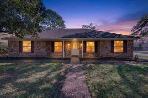 401 N Dresden Cir, Shreveport, LA 71115