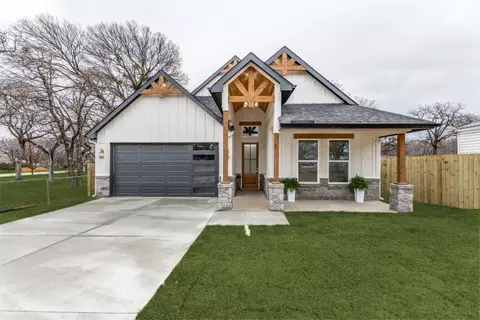 3408 Hiawatha Trl, Lake Worth, TX 76135