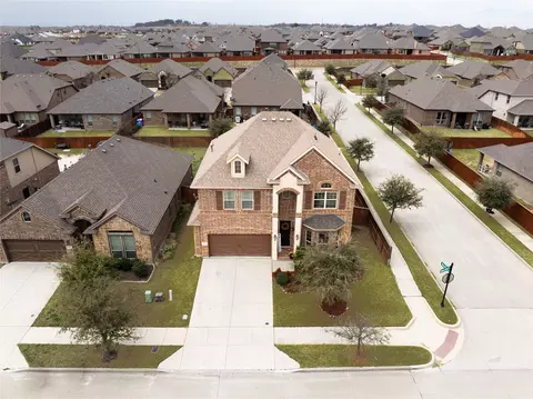 217 Mineral Point Dr, Aledo, TX 76008