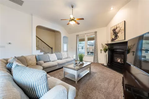 217 Mineral Point Dr, Aledo, TX 76008