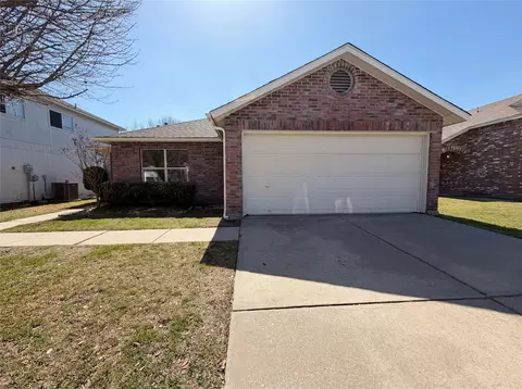 10133 Chapel Glen Ter, Fort Worth, TX 76116
