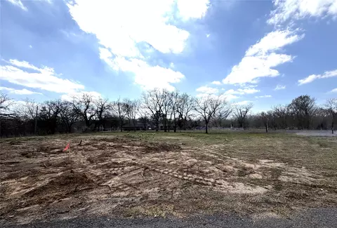 232 E Prospect St, Denison, TX 75021 photo 4