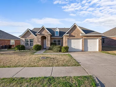 2721 Clubhouse Dr, Denton, TX 76210