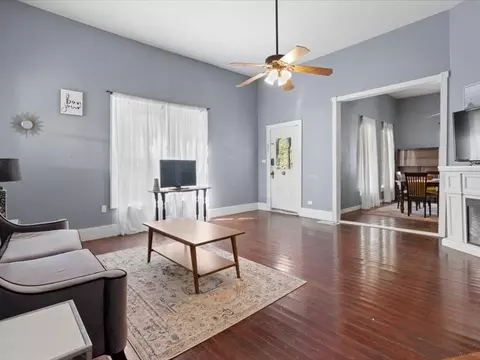 Living - 809 E Adams St, Itasca, TX 76055 photo 1 of 4