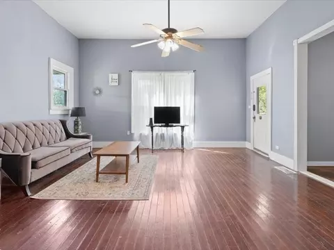 Living - 809 E Adams St, Itasca, TX 76055 photo 2 of 4
