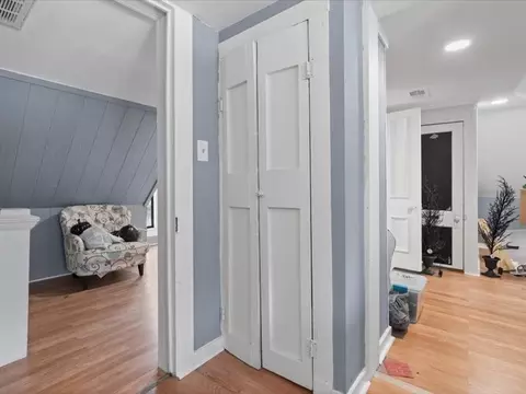 Entry Way - 809 E Adams St, Itasca, TX 76055 photo 4 of 5