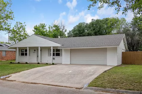 2209 9th St, Brownwood, TX 76801
