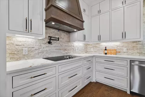 Kitchen - 4945 County Road 1098, Celeste, TX 75423 photo 3 of 6