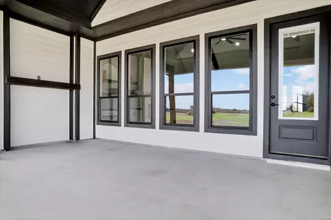 Exterior - 4945 County Road 1098, Celeste, TX 75423 photo 2 of 8