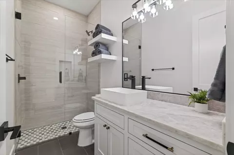 Bath - 4945 County Road 1098, Celeste, TX 75423 photo 5 of 6