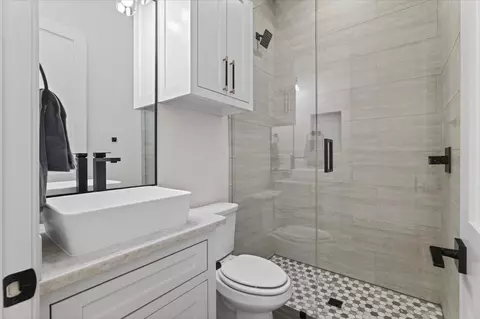 Bath - 4945 County Road 1098, Celeste, TX 75423 photo 6 of 6