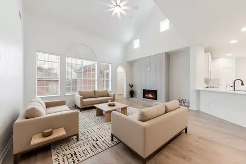 1212 Drexel Dr, Desoto, TX 75115