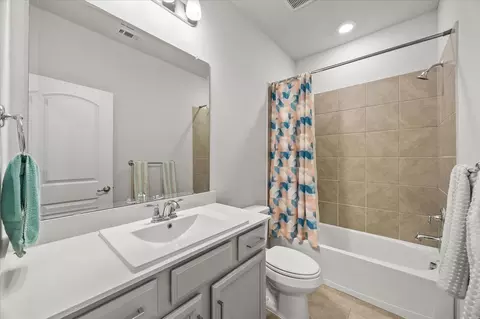 Bath - 329 Baker Dr, Plano, TX 75074 photo 4 of 5