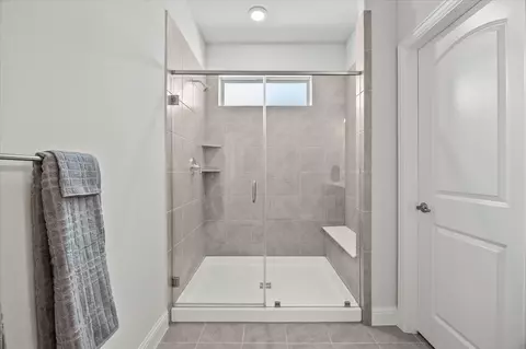 Bath - 329 Baker Dr, Plano, TX 75074 photo 3 of 5