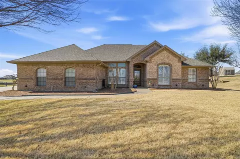 6812 Wild Stallion Rd, Fort Worth, TX 76126