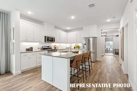 Kitchen - 1011 Splitrock Dr, Allen, TX 75013 photo 1 of 2