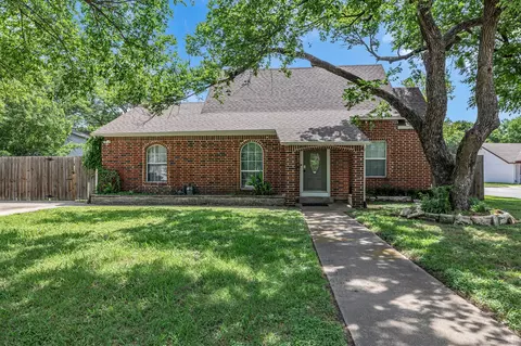 401 Magnolia St, Arlington, TX 76012
