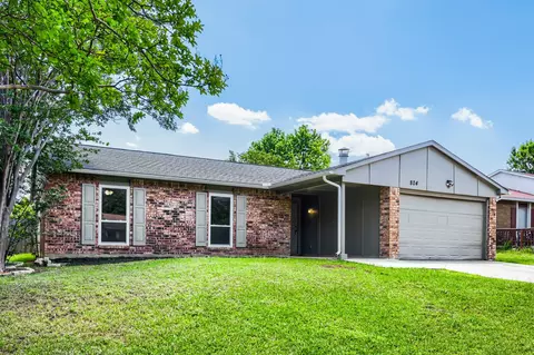 804 Netherland Dr, Arlington, TX 76017